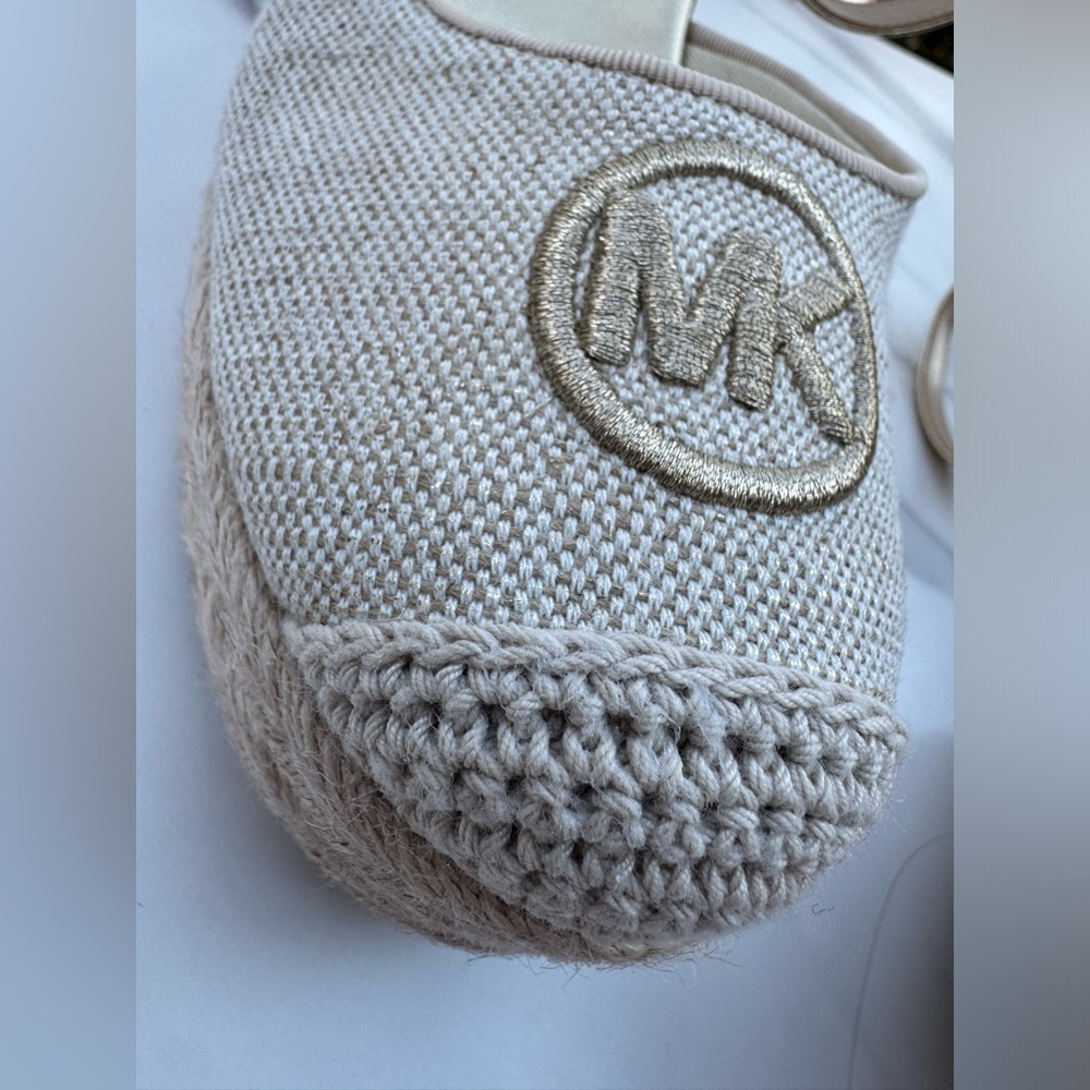 Michael Kors Larissa Logo Espadrille Wedge Sandals Cream Gold Size 9.5 - Picture 2 of 11